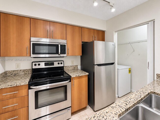Building Photo - 1275 Crystal Way