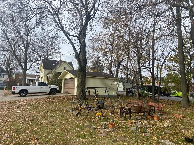 Primary Photo - 1175 Mason St