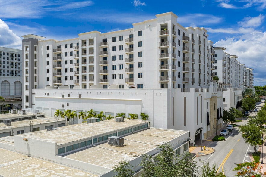 Building Photo - Gables Ponce