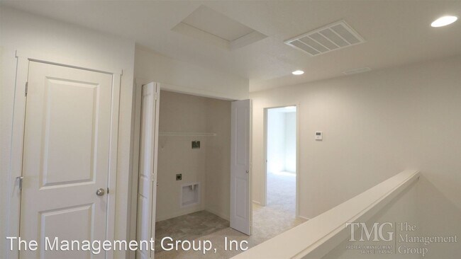 Building Photo - 3 br, 2.5 bath House - 2255 NE 118th Place