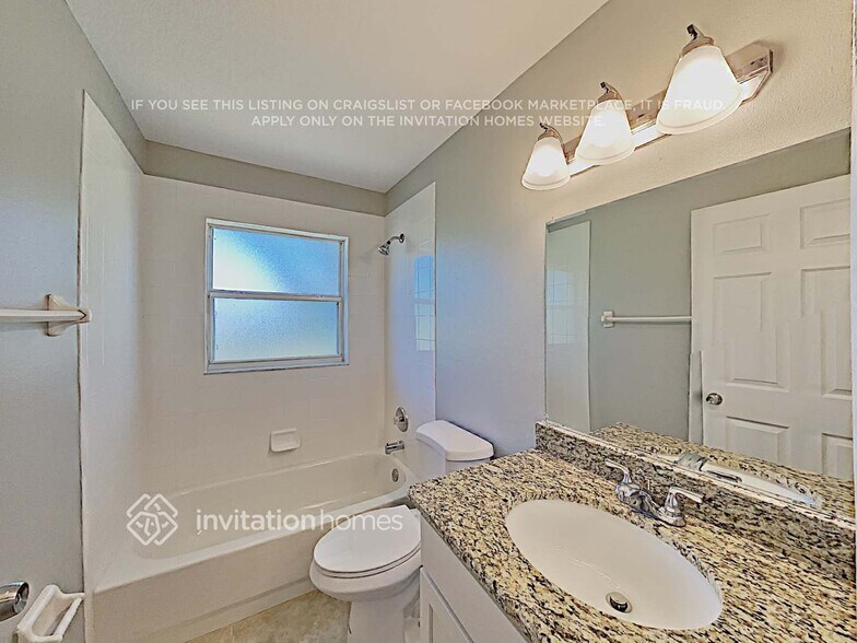 Building Photo - 3229 Sawgrass Creek Cir