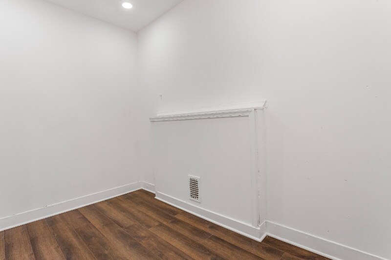 Building Photo - 2212 W Fayette St