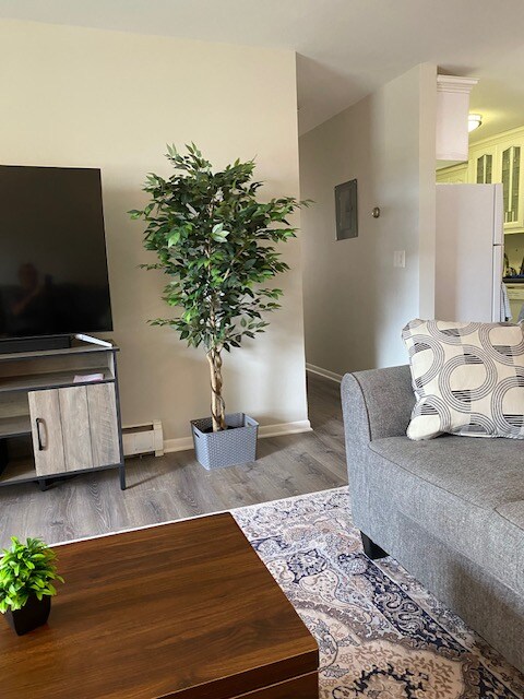 Building Photo - 7000 Sandell Ave