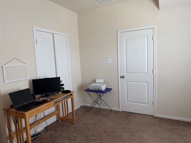 Building Photo - 24930 Diamond Ranch Dr