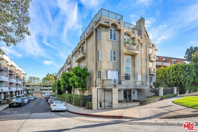 Building Photo - 11740 Sunset Blvd