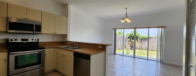 Building Photo - 10949 SW 181st Terrace