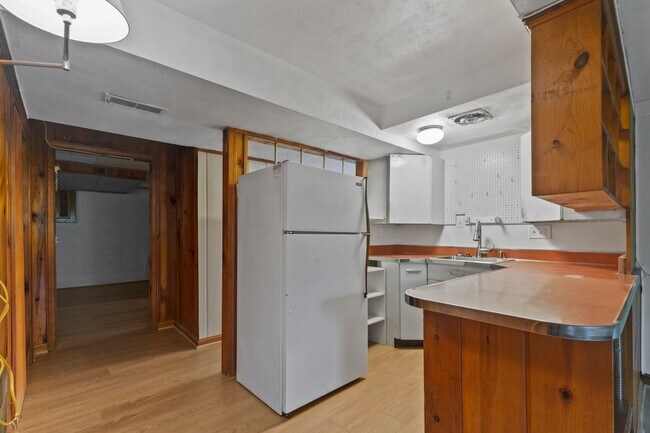 Building Photo - Discover this beautifully updated Colonial...