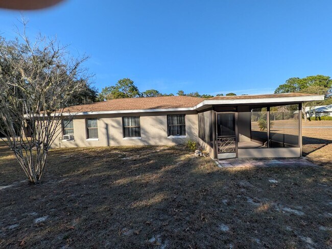 Building Photo - Wonderful 3/2/2 Corner Lot Near Golf Course In Citrus Springs