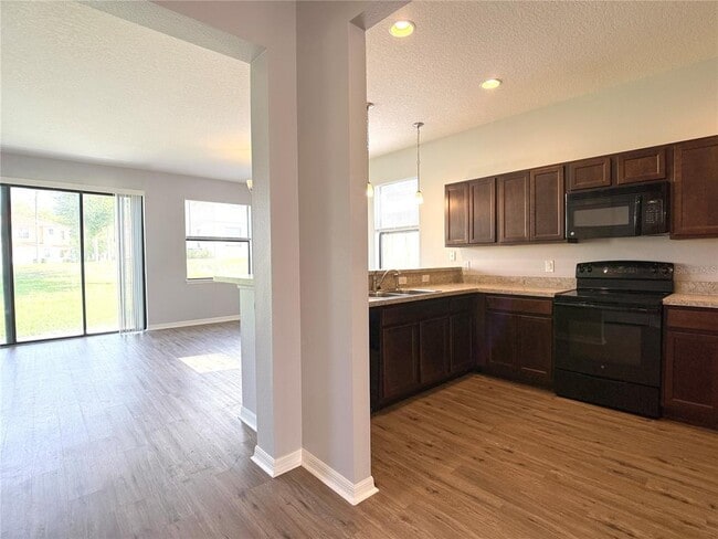 Building Photo - 1282 Clove Dr