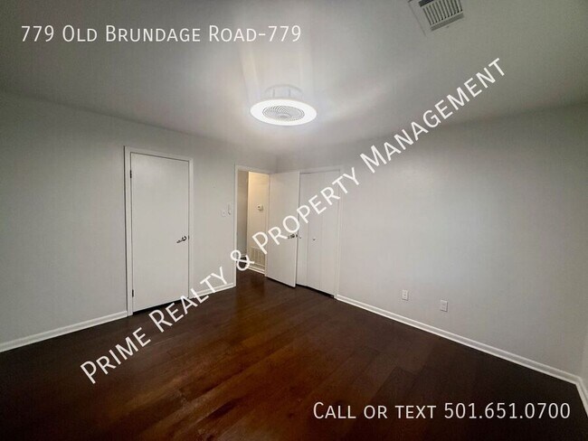 Building Photo - 779 Old Brundage Rd