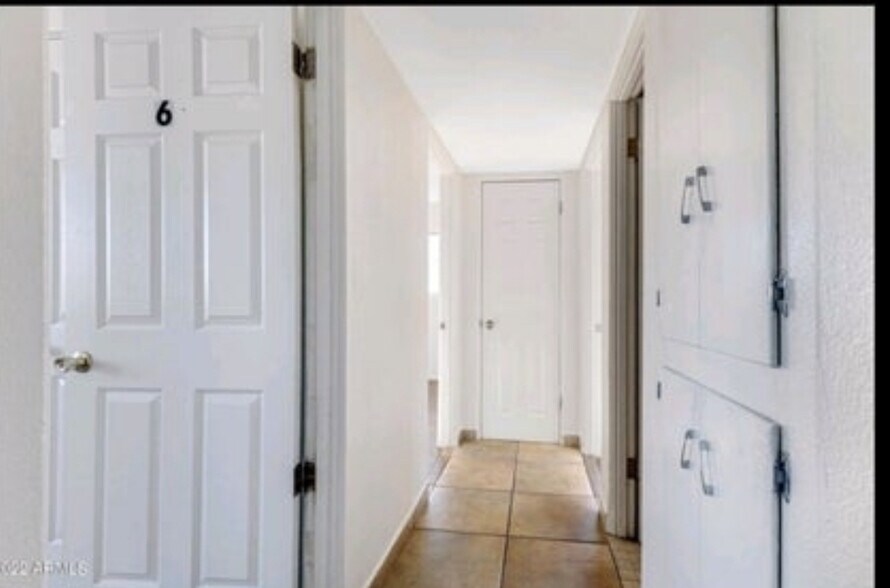 Building Photo - 2829 W Marshall Ave