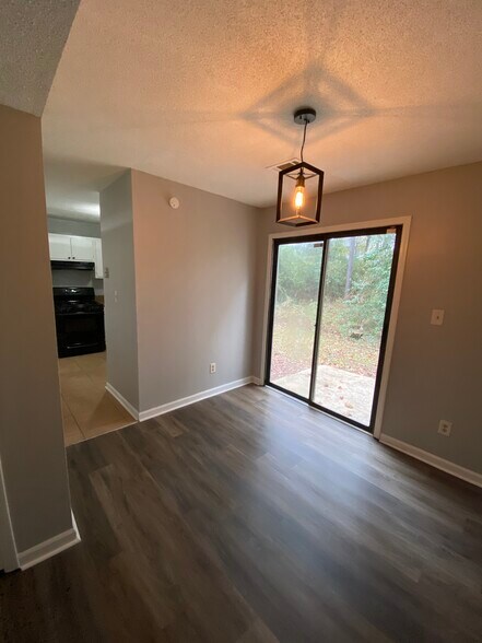 Building Photo - 5600 Windwood Rd