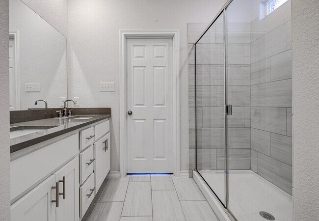 Building Photo - 196 Pepperbark Loop