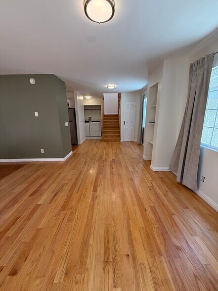 Building Photo - 2446 S Centinela Ave