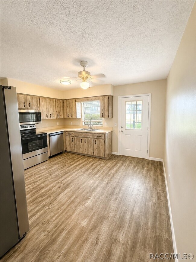 Building Photo - 9476 W Green Bay Ln
