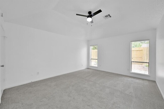 Building Photo - 12326 Rocky Knoll Dr