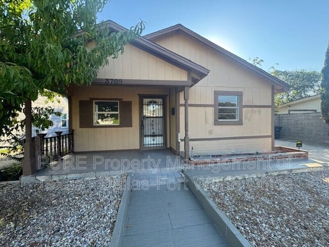 Primary Photo - 3709 6th Ave