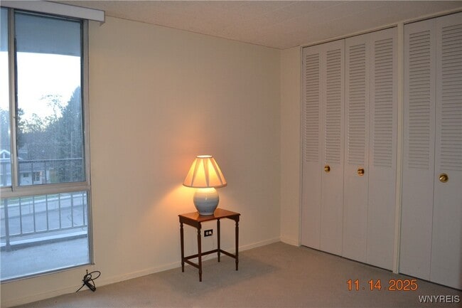 Building Photo - 5854 Main St