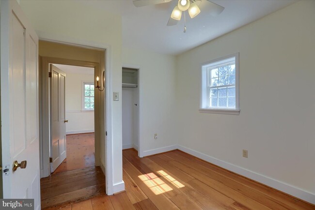 Building Photo - 4551 Colebrook Rd