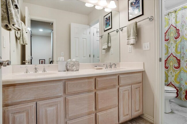 Building Photo - 1258 Greywood Dr
