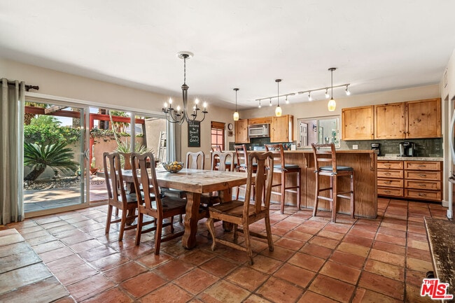 Building Photo - 74550 Old Prospector Trail