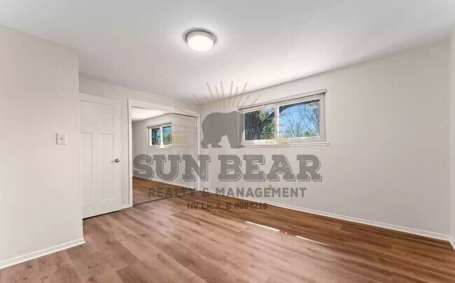 Building Photo - 4 Bedroom in Reno!!!  Great Location!