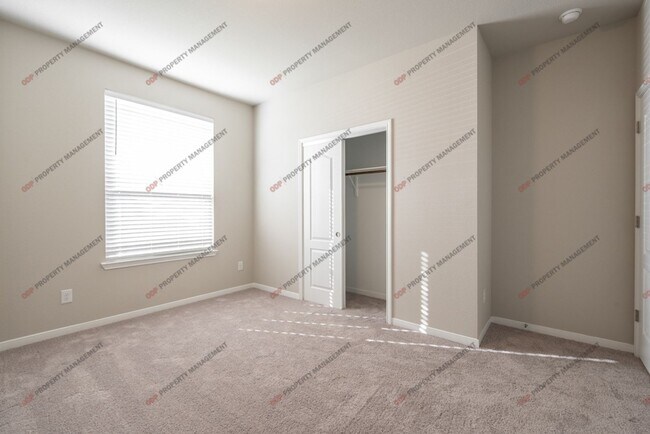 Building Photo - Belton ISD-4 Bed-2 Bath-Pet Friendly-Refri...