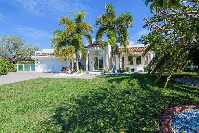 Building Photo - 5645 America Dr