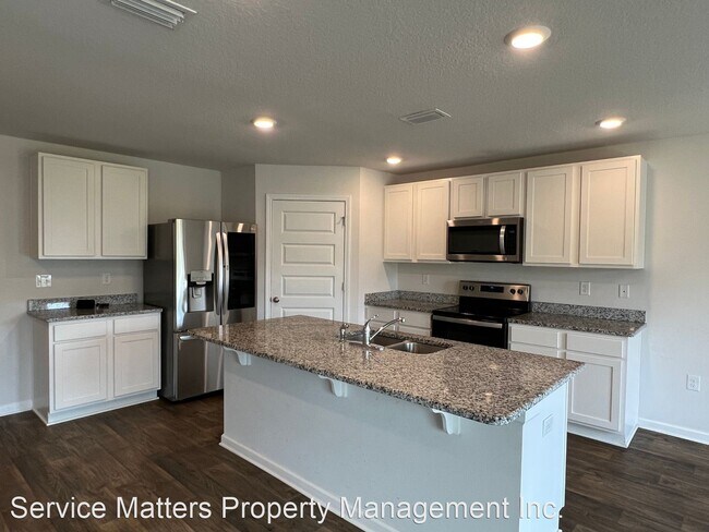 Building Photo - 5 br, 3 bath House - 7571 Oak Lake Blvd