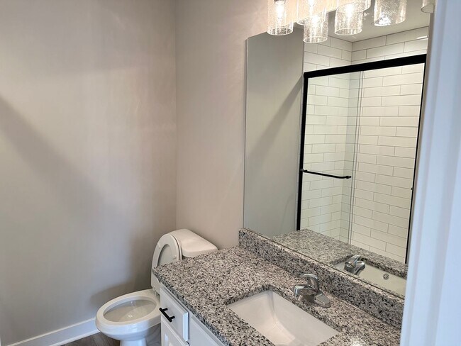 Building Photo - 128-132 SW 8th St