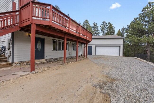 Building Photo - 8892 Martin Ln