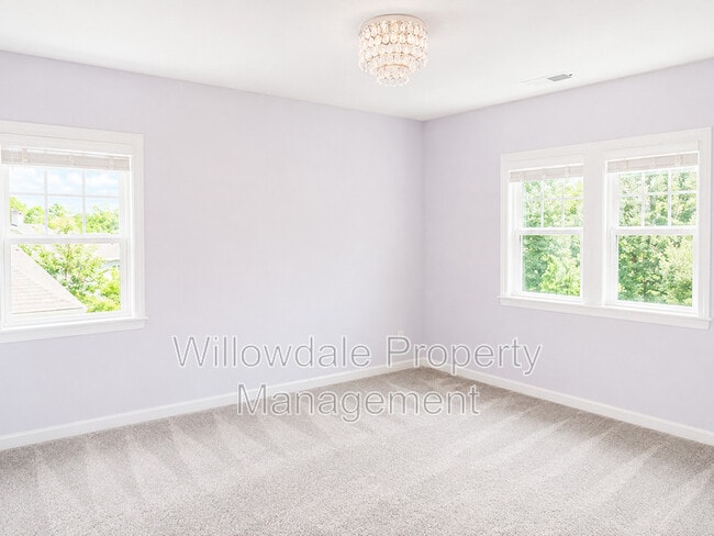 Building Photo - 208 Daisy Grove Ln