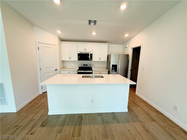 Building Photo - 4111 16th St W