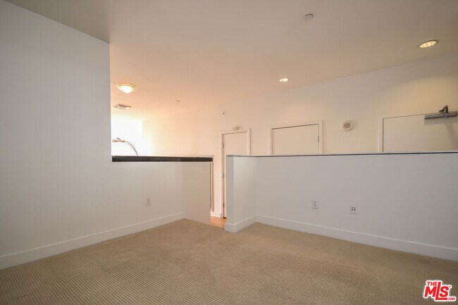 Building Photo - 3810 Wilshire Blvd