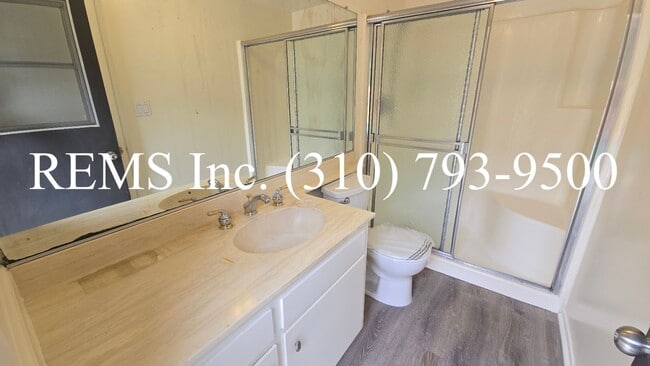Building Photo - Large 4 Bedroom Single-Family Home with Pool & 2-Car Garage