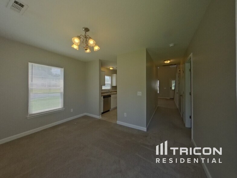 Building Photo - 1623 Long Paw Ln