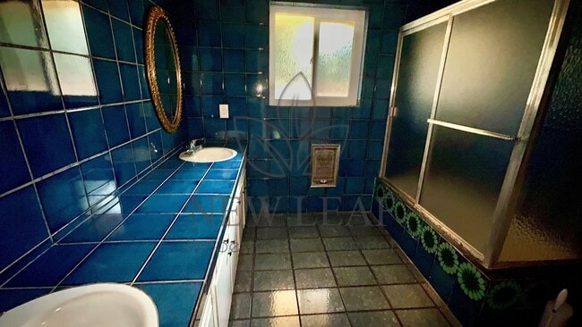 Building Photo - 970 W 14th St