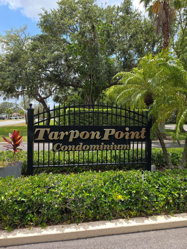 Building Photo - Condo For Rent in Tarpon Point