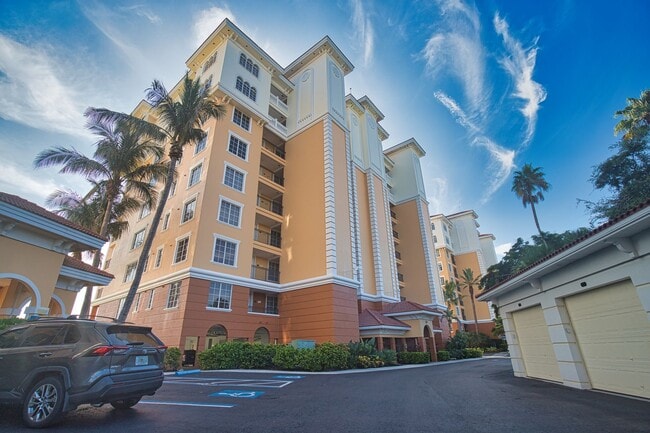 Building Photo - Annual Unfurnished 2 Bedroom 2 Bathroom with a Flex Room in The Waterfront on Venice Island!