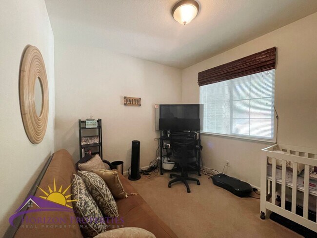 Building Photo - Beautiful Folsom! 3 Bed 2 Bath 1,468 Sq. Ft. Empire Ranch Home in Folsom