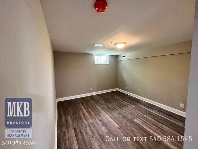 Building Photo - 1813 Oxford Ave SW