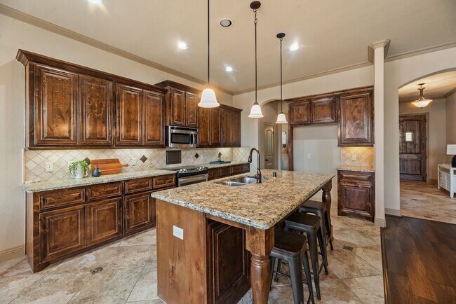 Building Photo - 929 Lake Meadow Ln