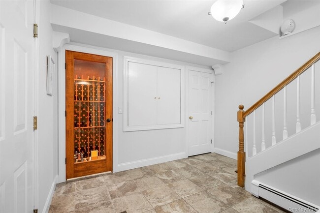 Building Photo - 525 Carroll Ave