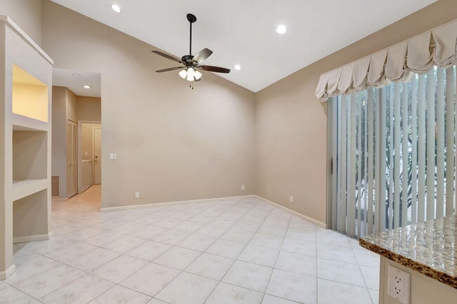 Building Photo - 11081 Springbrook Cir