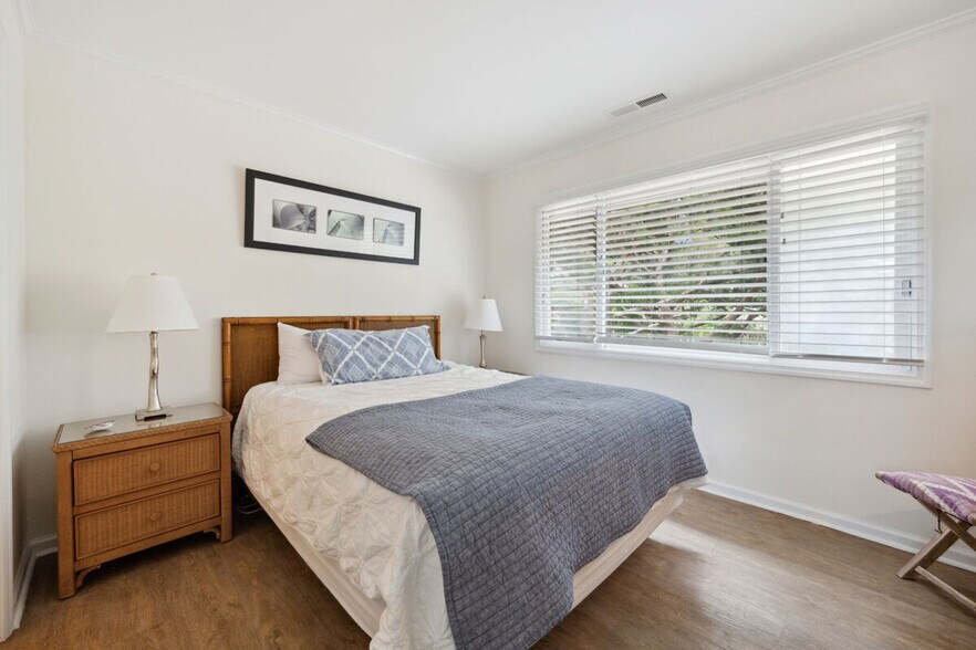 Building Photo - 162 Pioneer Loop