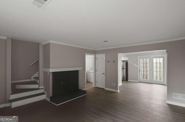 Building Photo - 218 Mill Creek Pl