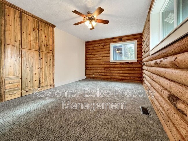 Building Photo - 5600 N Pierce Park Ln