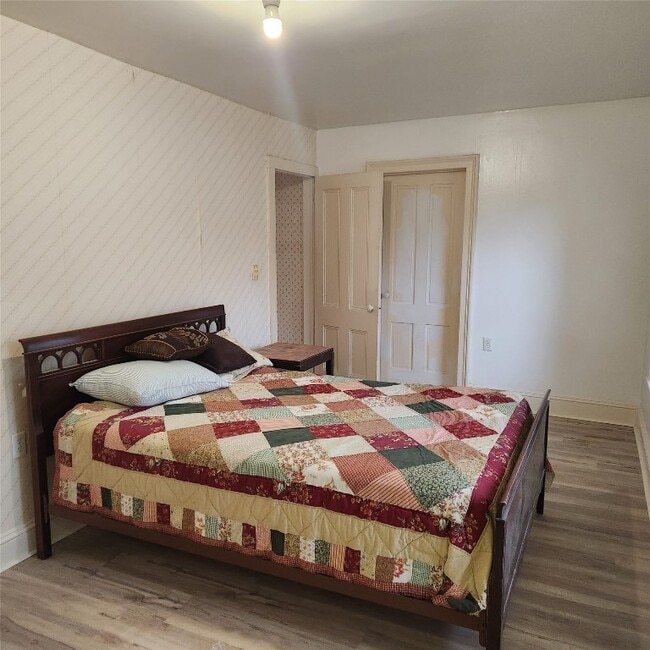 Building Photo - 40 Murray St