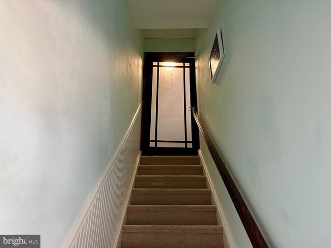 Building Photo - 30 Hopkinson Ct