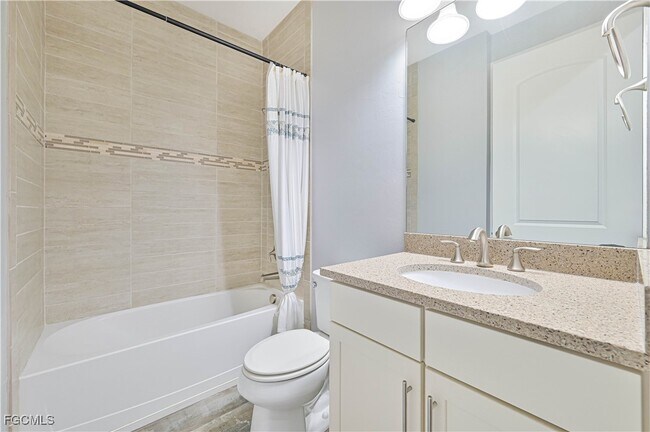 Building Photo - 14589 Laguna Dr